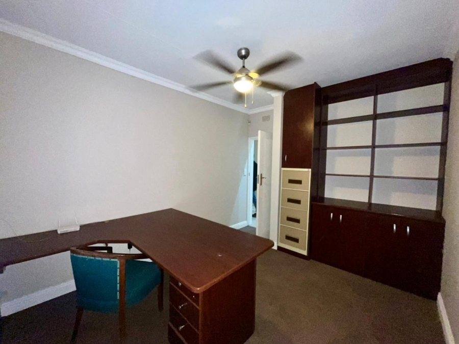 5 Bedroom Property for Sale in Safari Gardens North West